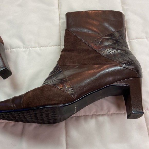 Monzo & Franco Oyster Heeled Embossed Brown Leather Upper Boots Size 8.5 EUC - Picture 2 of 13